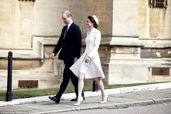 3F4B754800000578-4416018-William_and_Kate_looked_the_picture_of_happiness_as_they_walked_-a-2_1492345035977 (700x466, 351Kb)