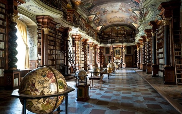 Самая красивая библиотека в мире находится в Праге!