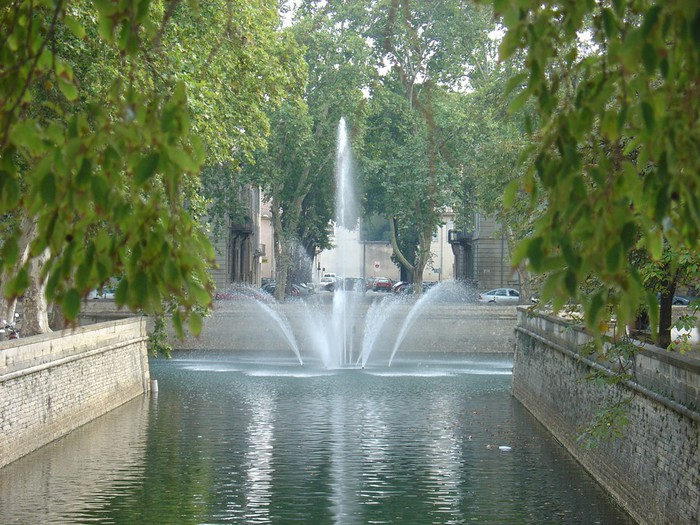 Франция, Город Ним , сад фонтанов16 (700x525, 355Kb)