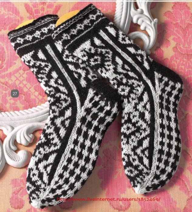 Женские носки с графическим рисунком (632x700, 538Kb)