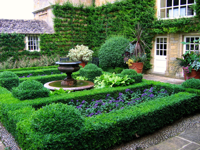 alt="Bourton House Garden ( -)"