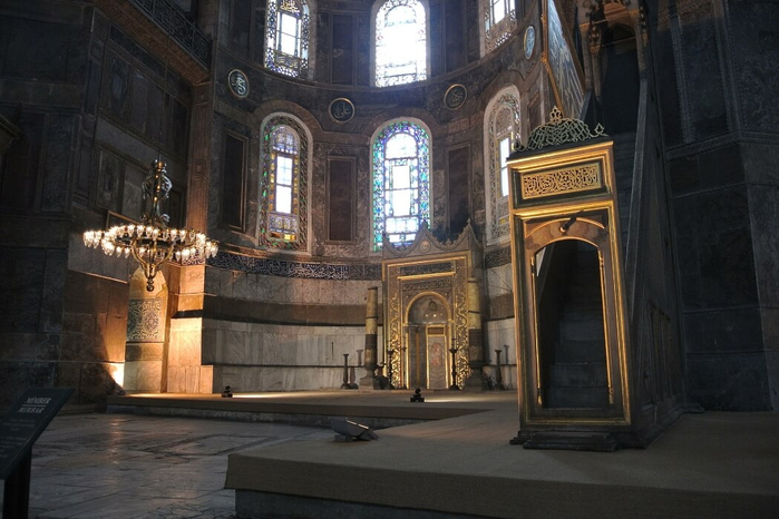Собор Святой Софии или Айя-София в Стамбуле2 (700x466, 312Kb)