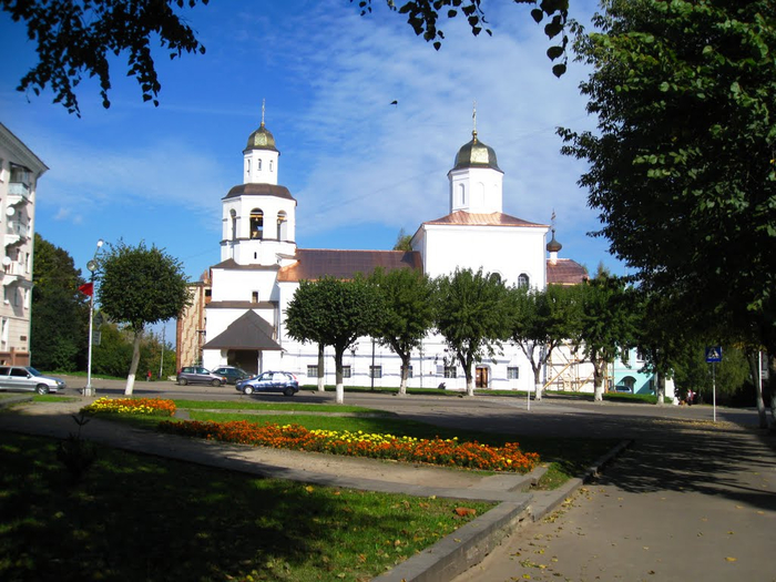 62548848-smolensk-voznesenskiy-sobor.jpg Вознесенский собор (700x525, 419Kb)