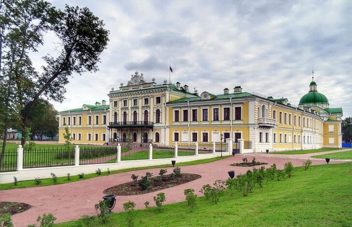 putevoi-dvorets.jpgПутевой дворец (700x451, 355Kb)
