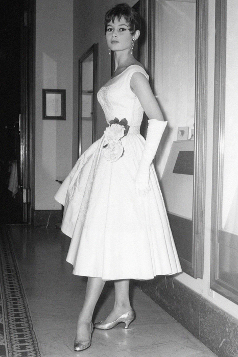 853 Birgitte Bardot  (466x700, 256Kb)