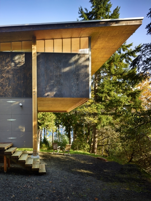 3726595_scavengerhutrecycledmaterialseerkesarchitectsartiststudiowoodlandwashingtonus_dezeen_2364_col_8_1 (524x700, 330Kb)