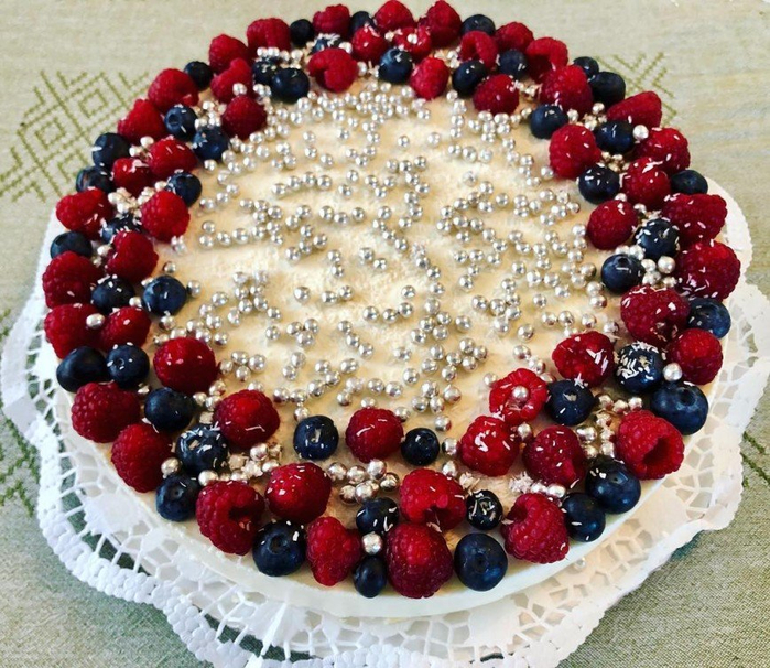 Юлия Савичева поделилась рецептом муссового торта (700x606, 542Kb)