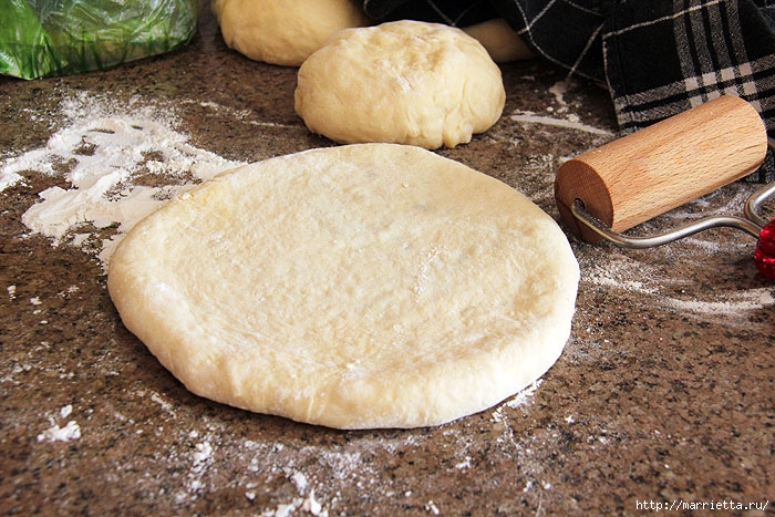 Осетинские пироги. Сахараджин со свекольной ботвой и сыром (1) (700x467, 303Kb)
