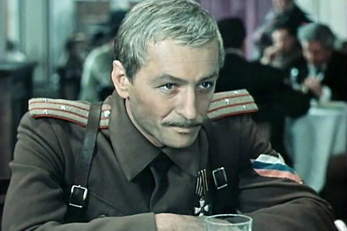 18 Михаил Ножкин, кадр из фильма «Хождение по мукам» (700x466, 247Kb)