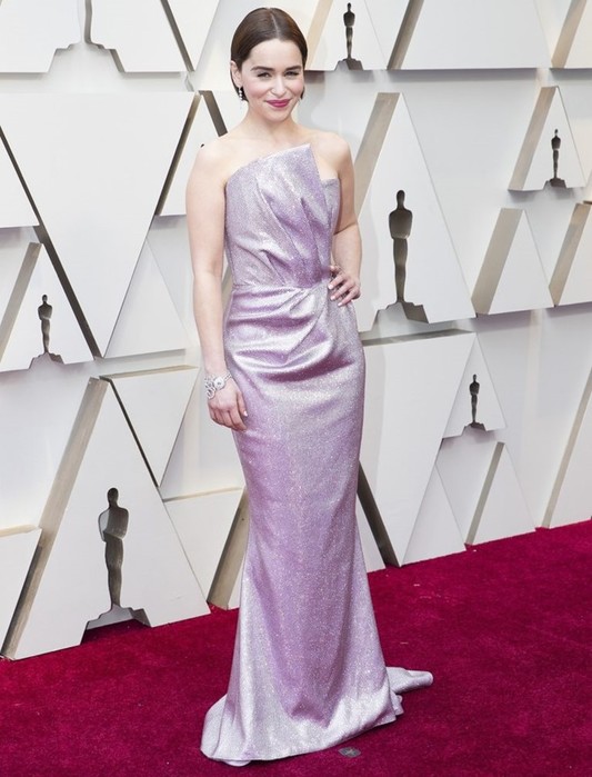 Самые яркие наряды актрис на красной дорожке «Оскара»