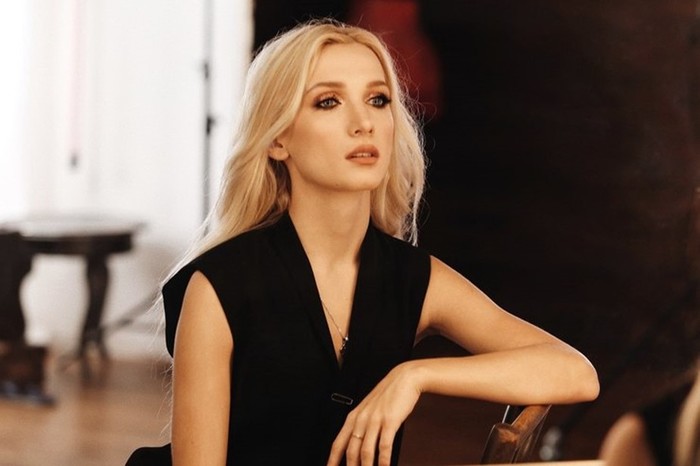 Самые красивые дочери российских знаменитостей