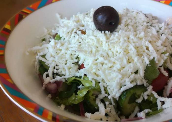 bolgharskaia-kukhnia-shopskii-salat-recipe-main-photo (700x495, 41Kb)
