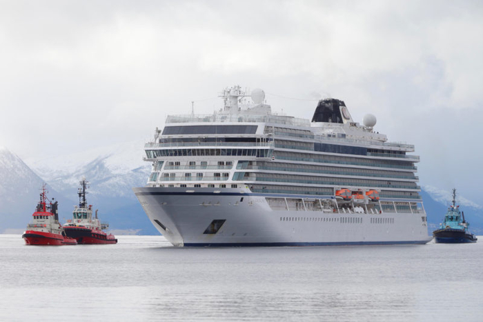 Viking Sky cruise ship arrives, after problems the ship got in the storm outside of Hustadvika, at Molde, Norway March 24,2019 (700x467, 203Kb)