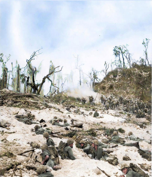 1544656489_pacific-war-colorized-photos-6 (603x700, 448Kb)
