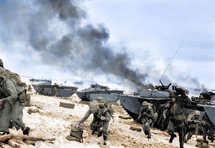 1544656534_pacific-war-colorized-photos-21 (700x483, 336Kb)