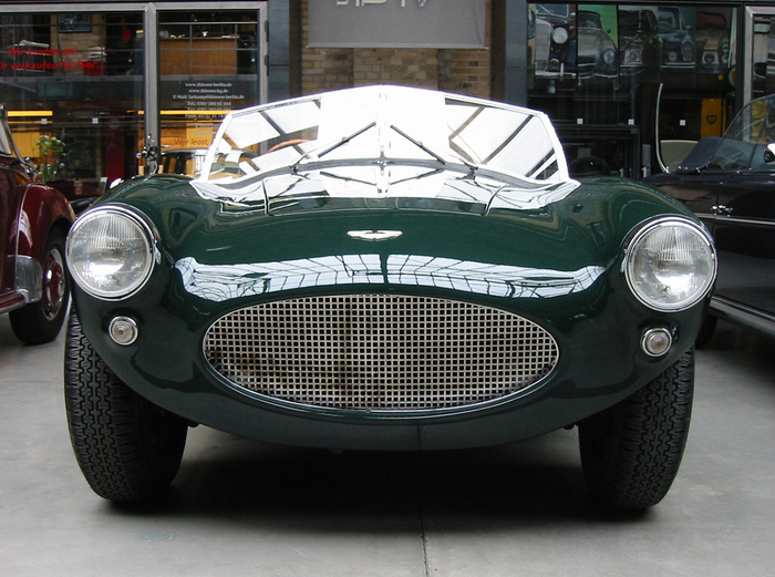 Aston Martin AMDB1PJS3 (700x521, 415Kb)