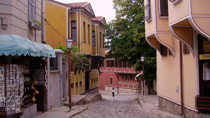 Ulitsy-Plovdiva (700x394, 349Kb)