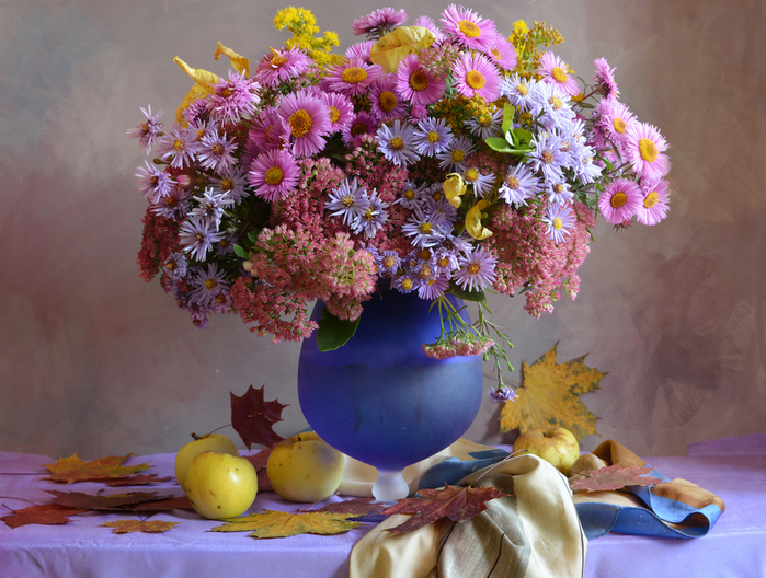 Still-life_Bouquets_Asters_Apples_Vase_Foliage_536168_3968x3000 (700x528, 430Kb)