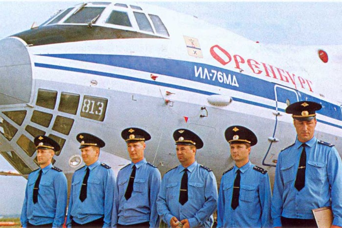 С.Кочетов-П.Стацюк-О.Медведев-В.Перепелицын-С.Люлин-А-Зеленко (700x466, 102Kb)