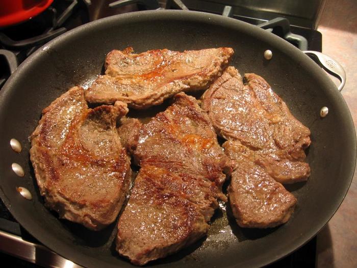  Жарим мясо на сковородке. Советы, рецепты, полезные советы