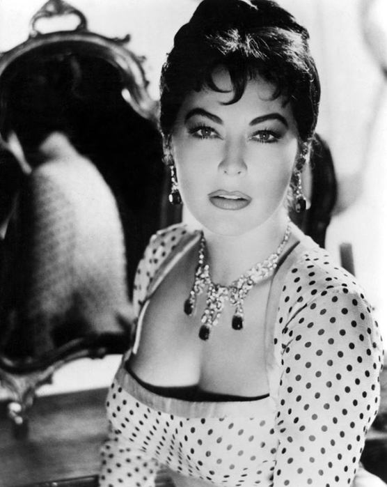 764 Ava Gardner     (556x700, 193Kb)