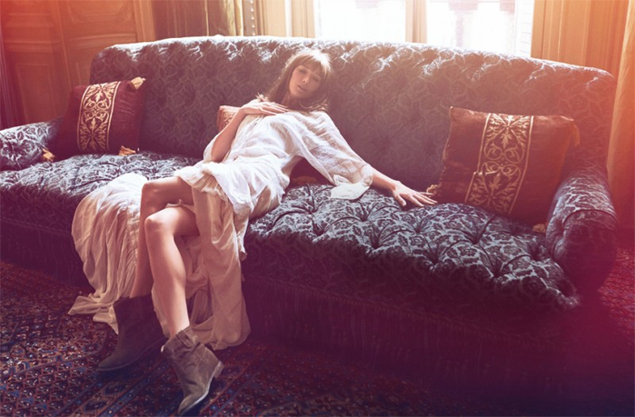 800 Carla Bruni      (700x459, 314Kb)