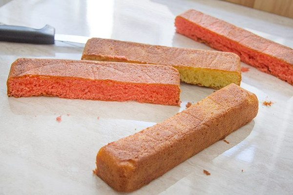 Tort-Battenberg-s-martsipanom-4 (600x400, 183Kb)