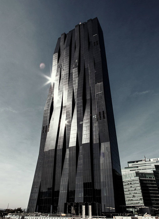 Башня Dc Tower I в Вене. (508x700, 70Kb)