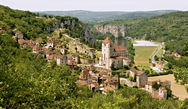 Saint-Cirq-Lapopie-le-village-prefere-des-Francais (635x369, 402Kb)