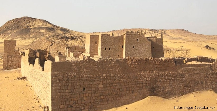 monastery-of-saint-simeon-in-aswan (700x358, 189Kb)
