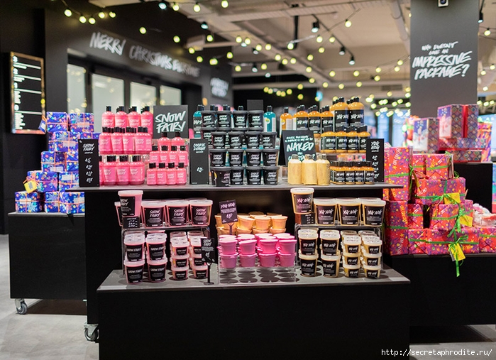 29838-full_lush-has-finally-unveiled-its-christmas-collection-for-2019 (700x507, 333Kb)