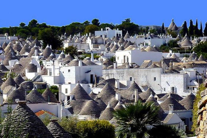 alberobello_3 (700x466, 403Kb)