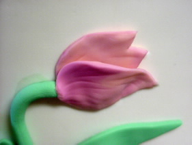 Тюльпаны из сахарной мастики для торта (6) (281x212, 35Kb)