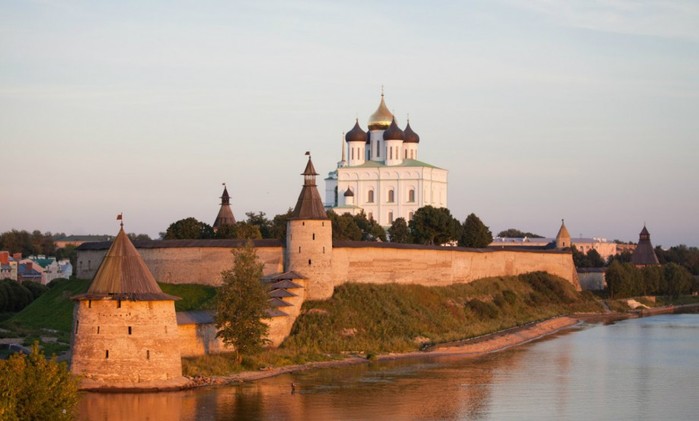 5685413_Pskovskii_kreml (700x421, 54Kb)