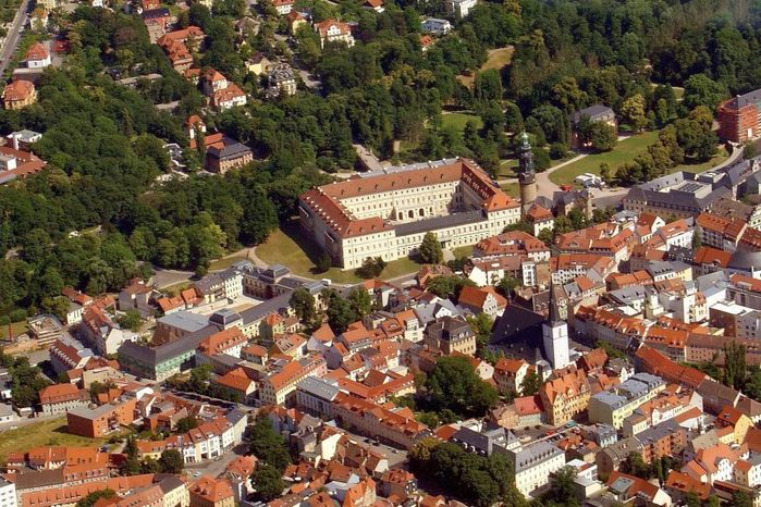 17_1_weimar_main (700x466, 118Kb)
