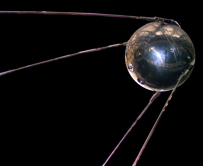 2835299_800pxSputnik_asm (700x573, 34Kb)