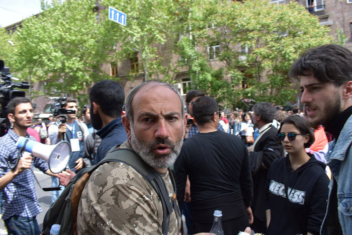 Pashinyan   (700x467, 405Kb)