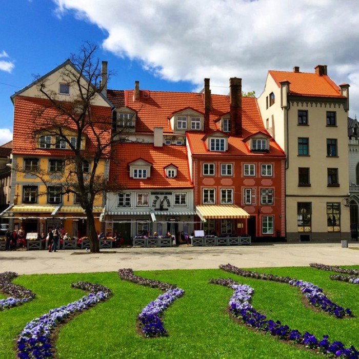 Riga_old_town_square (700x700, 161Kb)