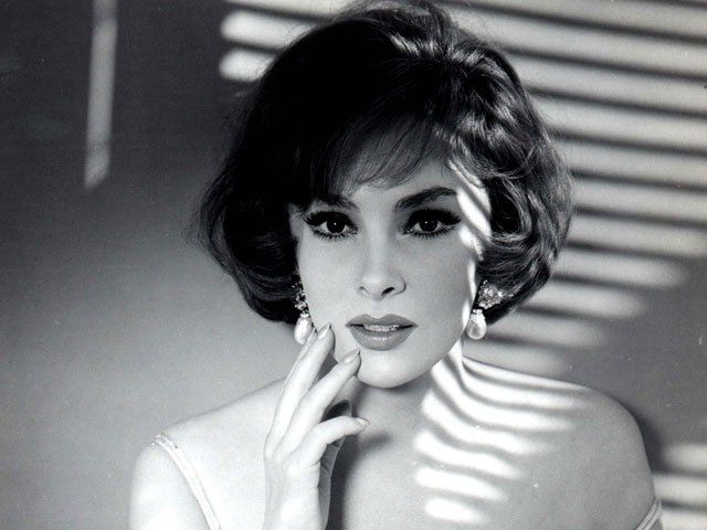 6120542_KTpVtEPUmdc (640x480, 46Kb)