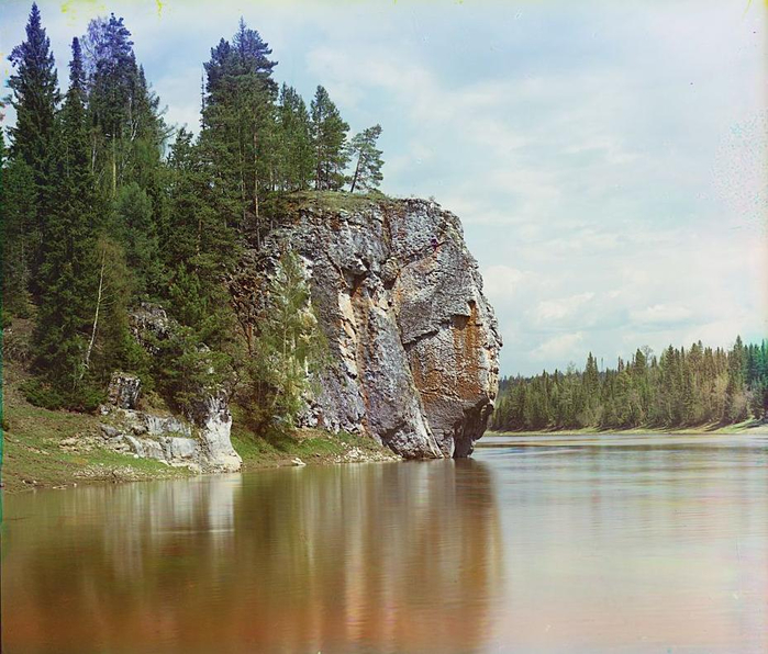 Maksimovsky_rock_Chusovaya_river (700x596, 413Kb)