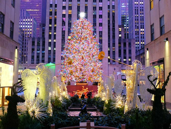 Christmas-in-New-York-1 (670x504, 416Kb)