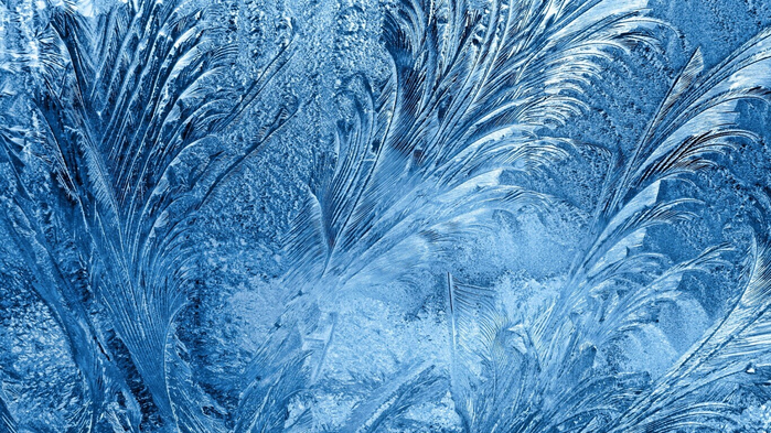 мороз рисует на стекле 9 (700x393, 472Kb)