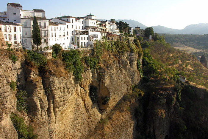 2714816_whitevillagesofandalusia22 (700x466, 117Kb)