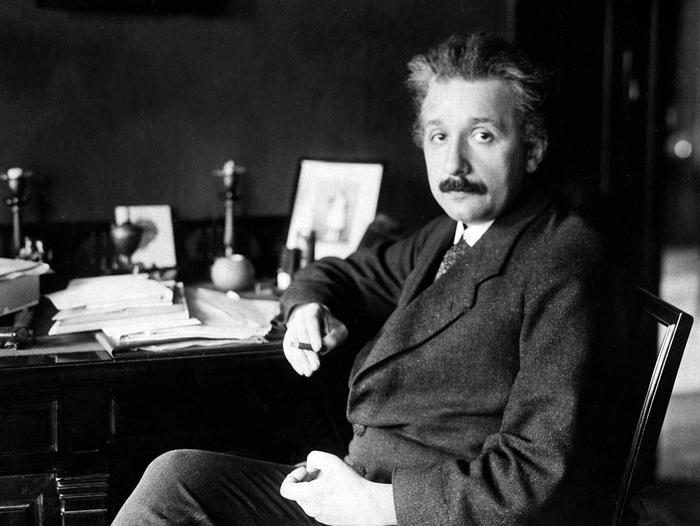 Albert-Einstein 10 (700x526, 205Kb)