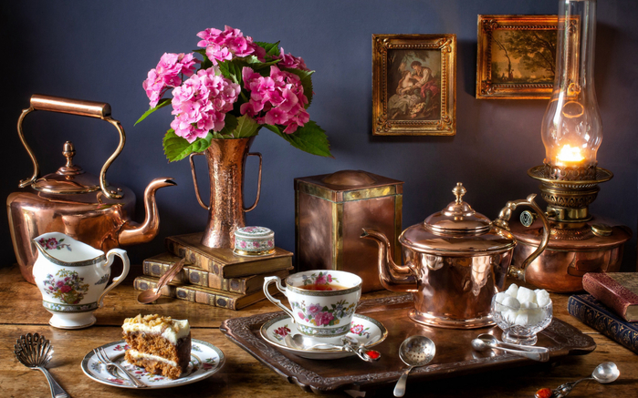 natiurmort-tort-chai-tsvety-buket (700x437, 427Kb)