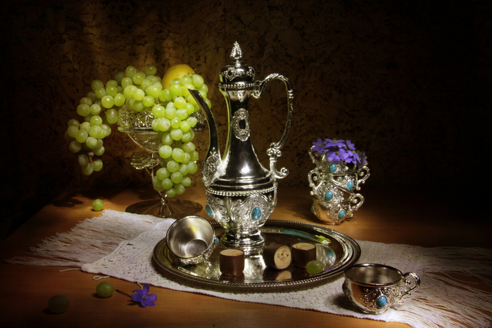 Still-life_Grapes_Jug_container_Cup_551104_1920x1280 (700x466, 367Kb)