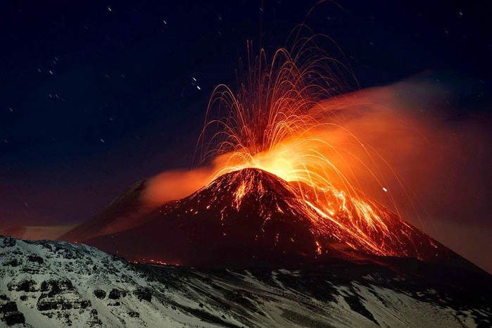 Vulkan-Etna (700x466, 320Kb)