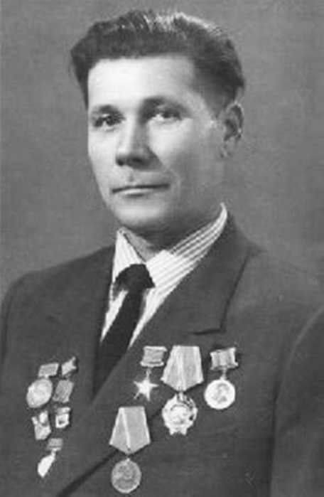 1927Pustobayev_Dmitriy_Gavrilovich (456x700, 108Kb)