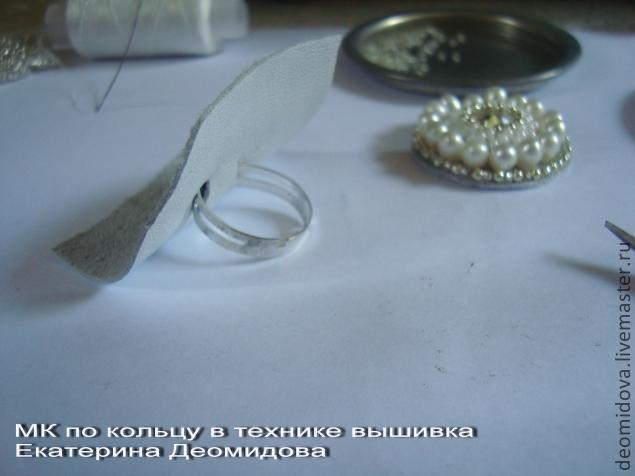 Бисероплетение. Создание кольца в технике вышивка (20) (635x476, 103Kb)