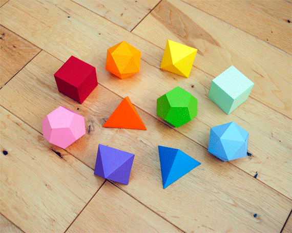 Футбольный мяч и многогранники из цветной бумаги (570x455, 775Kb)
